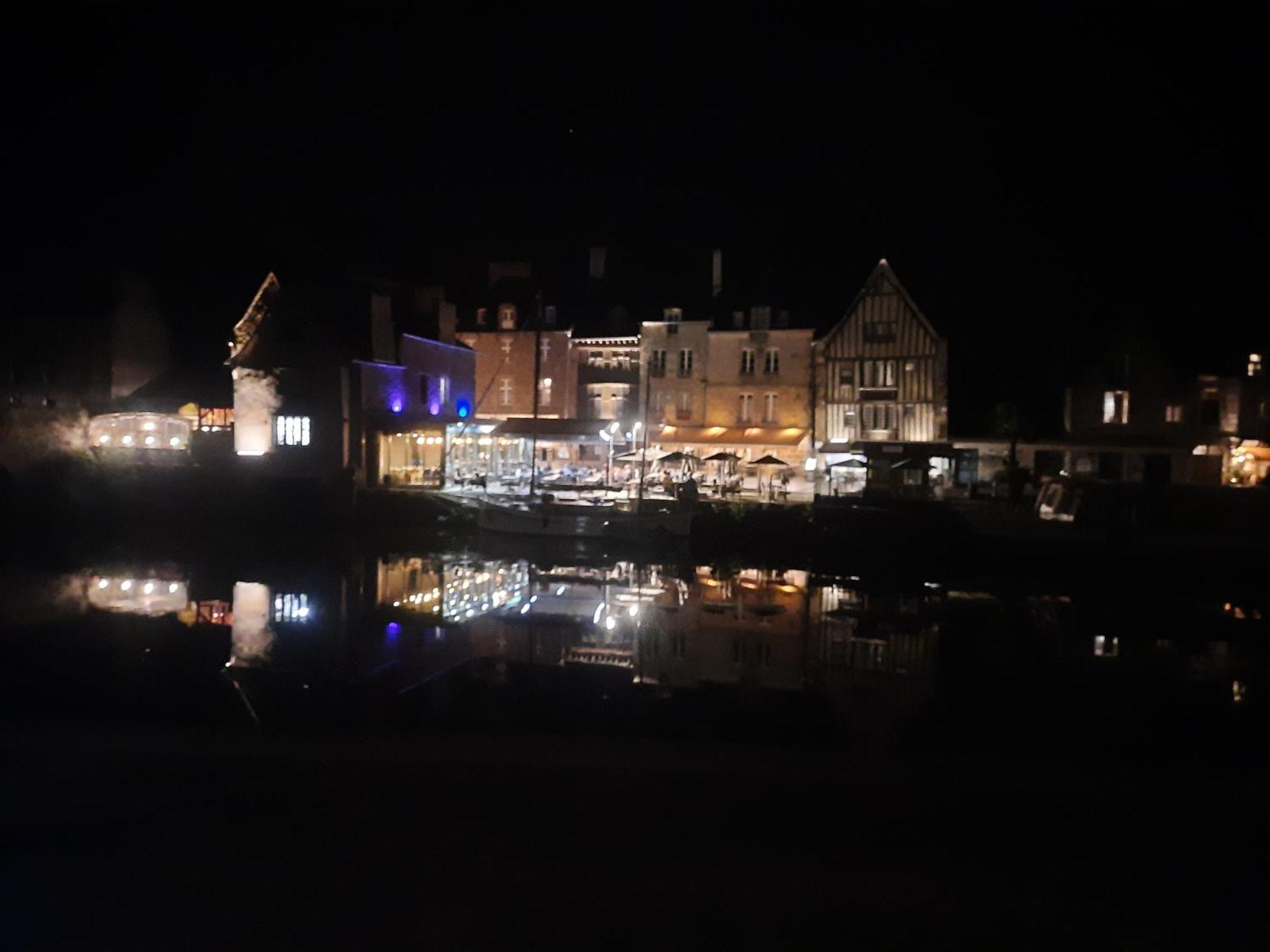 Le Duclos, Appartement Rez-De-Jardin Dinan Centre Exteriér fotografie